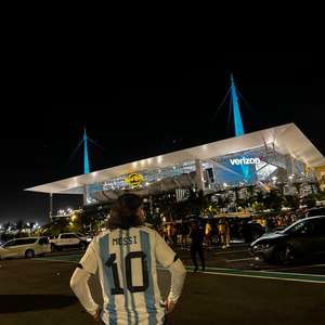 Meet your Posher, Yolver